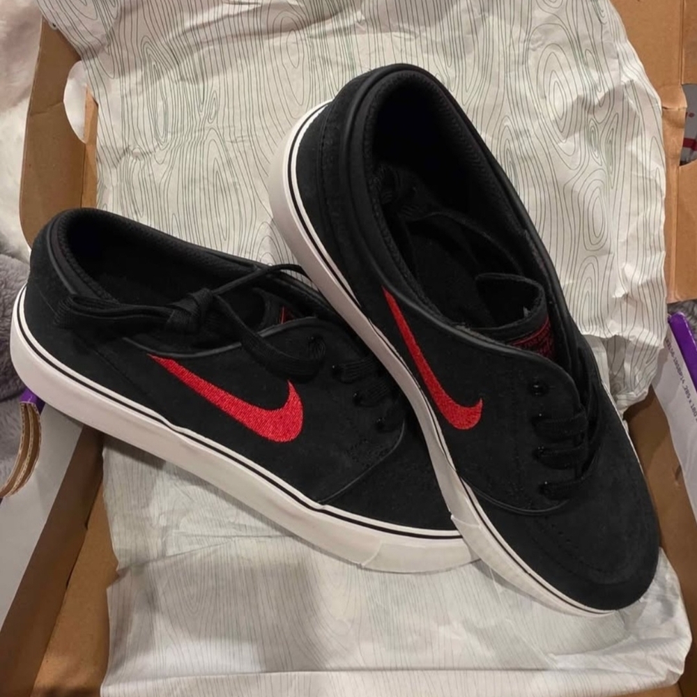 NEW-Nike SB Janoski size 6y